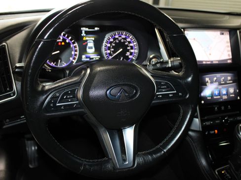 Used 2017 INFINITI Q60 3.0t w/ Premium Plus Package 3.0T RWD image 11
