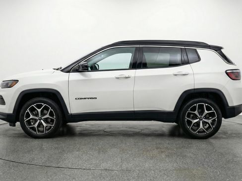 Used 2025 Jeep Compass Limited image 5