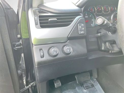 Used 2017 Chevrolet Tahoe LT image 9