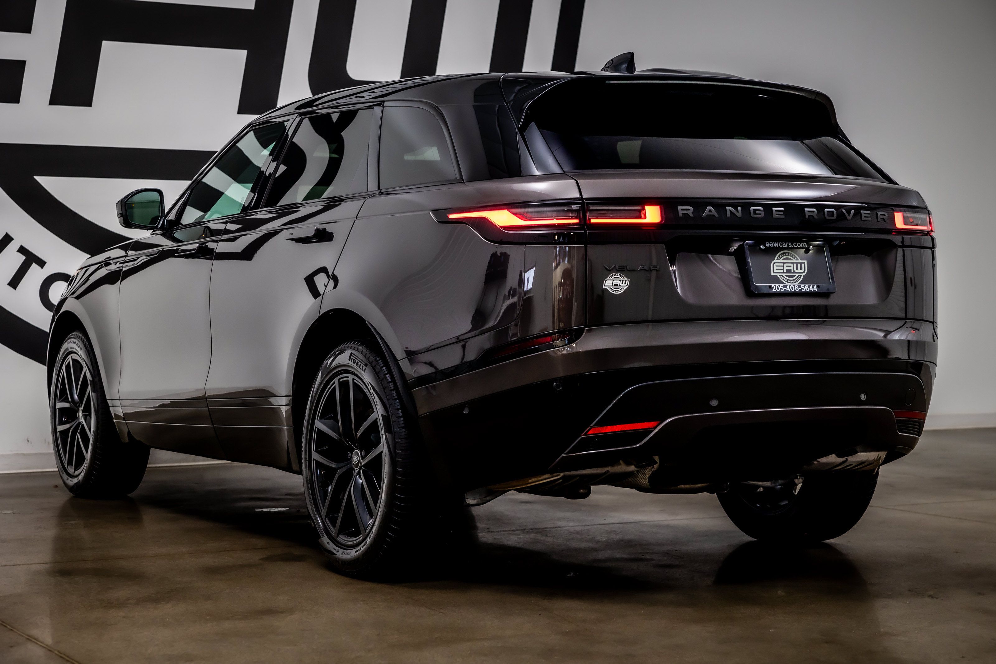 Used 2026 Land Rover Range Rover Velar Dynamic SE AWD/4WD image 29