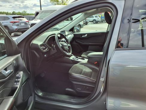 Certified 2022 Ford Escape SEL w/ SEL Stealth AWD Package image 11