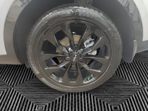 Used 2022 Kia Sorento SX image 16