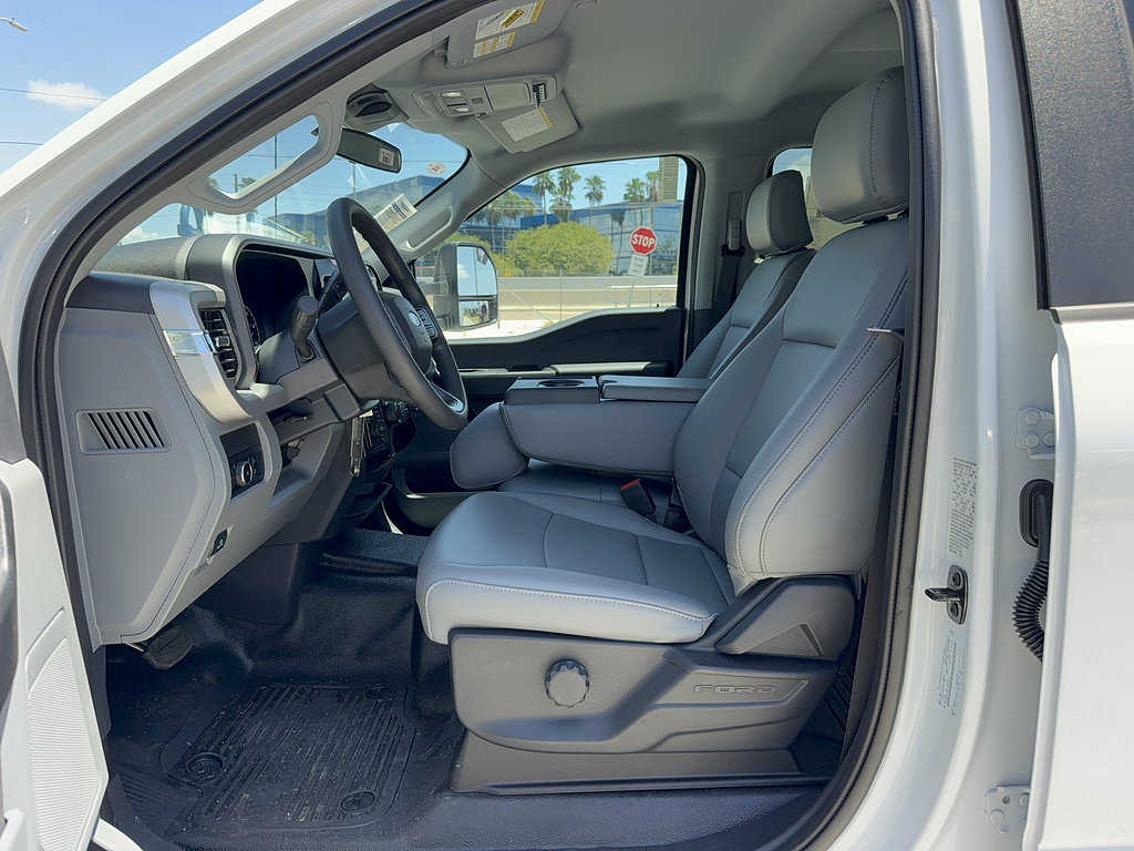 New 2026 Ford F350 XL w/ XL Chrome Package AWD/4WD image 16