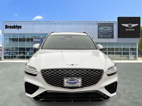 Used 2025 Genesis GV70 3.5T Sport w/ Sport Advanced Package image 5