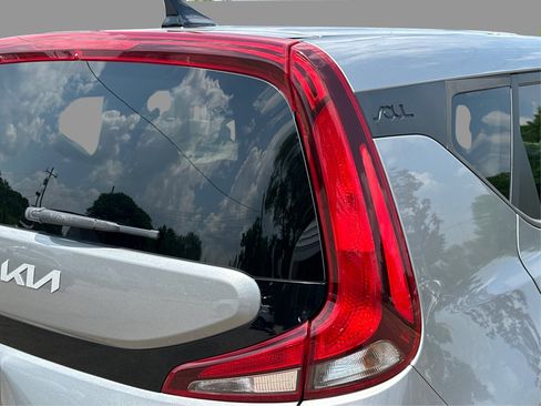 Used 2022 Kia Soul LX w/ Technology Package FWD image 38