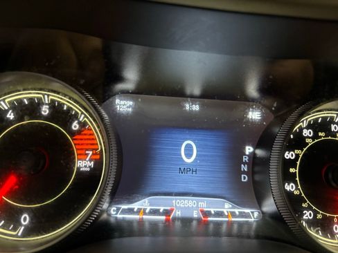 Used 2018 Jeep Cherokee Limited image 23