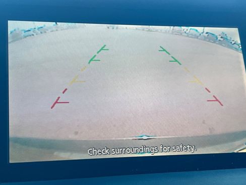 Used 2015 Nissan Pathfinder SV image 17