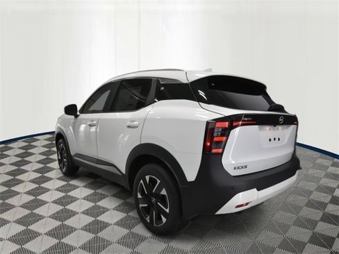 New 2025 Nissan Kicks SV w/ SV Premium Package image 3