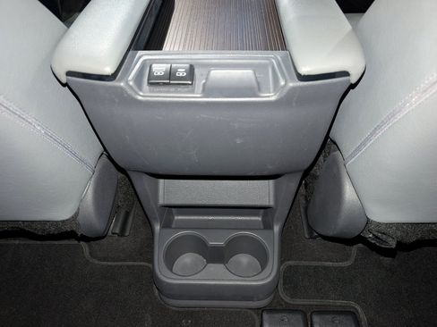 Used 2021 Toyota Sienna XLE w/ XLE Plus Package image 43