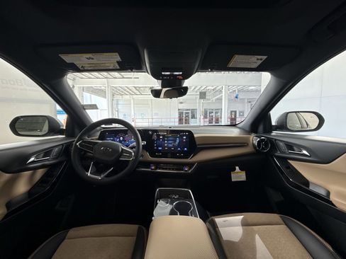 New 2026 Chevrolet Equinox ACTIV w/ Convenience Package III image 23