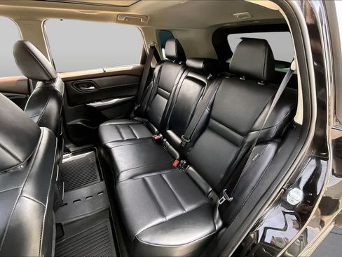 Used 2023 Nissan Rogue SV w/ SV Premium B Package FWD image 20