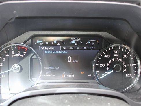 Used 2020 Ford F150 Lariat image 9