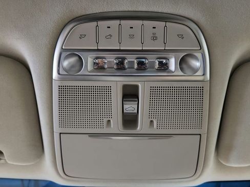 Used 2021 Genesis G90 3.3T Premium image 33