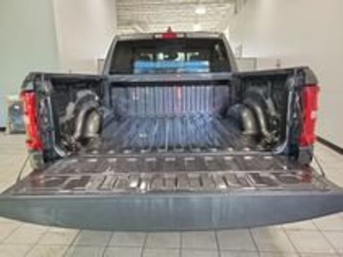 New 2026 RAM 1500 Big Horn AWD/4WD image 8