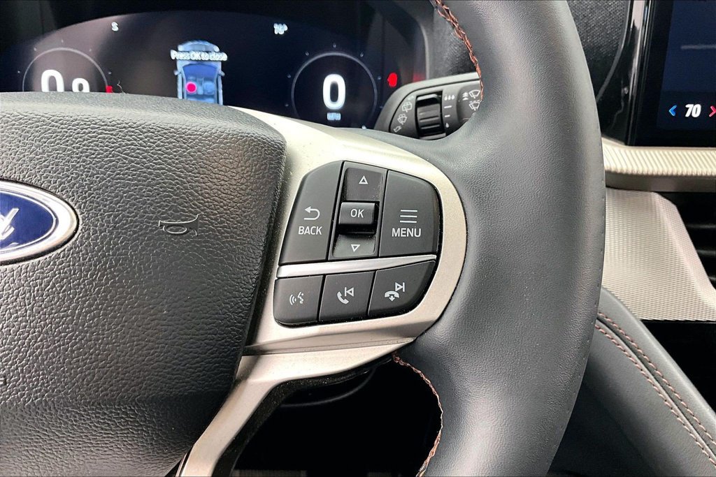 Certified 2025 Ford Explorer Active AWD/4WD image 19