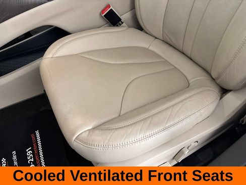 Used 2016 Lincoln MKX Reserve w/ Technology Package FWD image 16