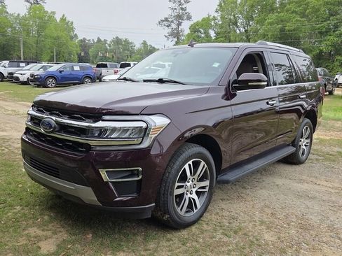 Used 2024 Ford Expedition Limited RWD image 4