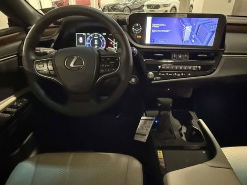 New 2025 Lexus ES 350 350 image 3