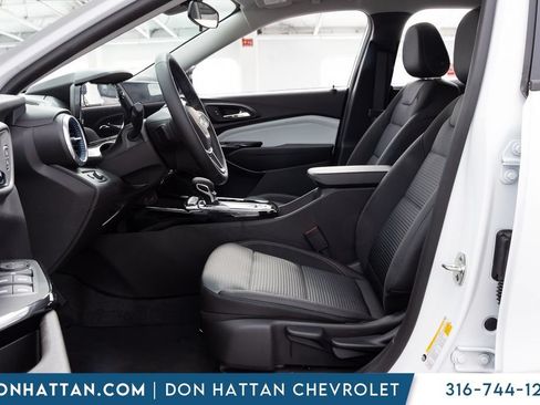 New 2026 Chevrolet Trax LT w/ Driver Confidence Package FWD image 3
