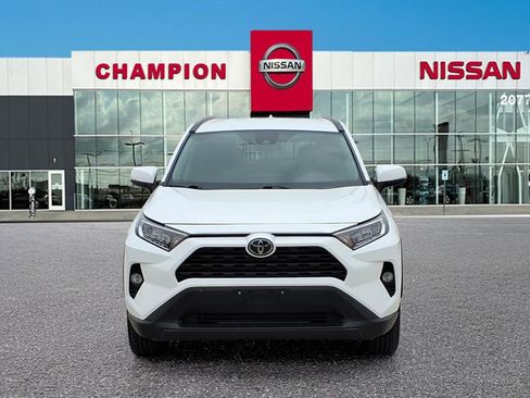 Used 2020 Toyota RAV4 XLE image 2