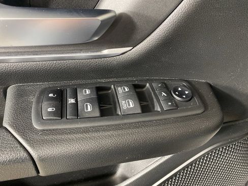 Used 2021 RAM 1500 Big Horn image 13