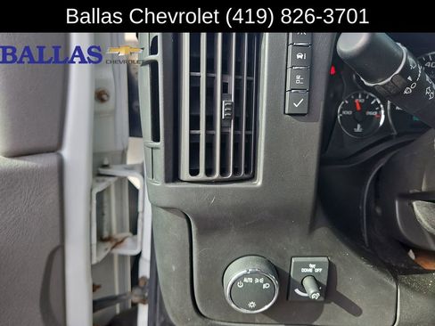 Used 2017 Chevrolet Express 2500 image 18