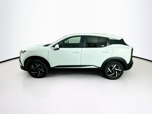 Used 2025 Nissan Kicks SV FWD image 4