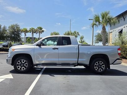 Used 2017 Toyota Tundra SR5 w/ SR5 Upgrade Package