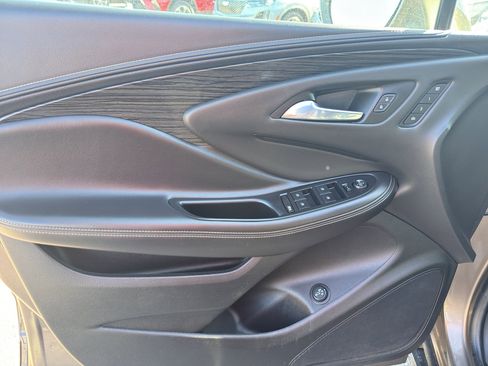 Used 2018 Buick Envision Essence w/ LPO, Cargo Package FWD image 12