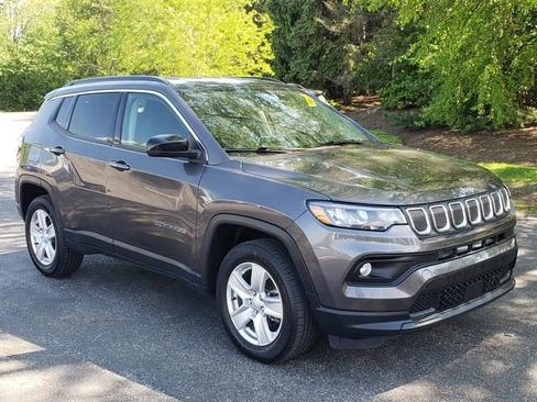 Used 2022 Jeep Compass Latitude AWD/4WD image 1