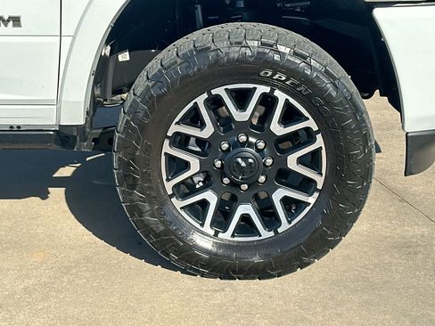 Used 2025 RAM 2500 Limited image 10