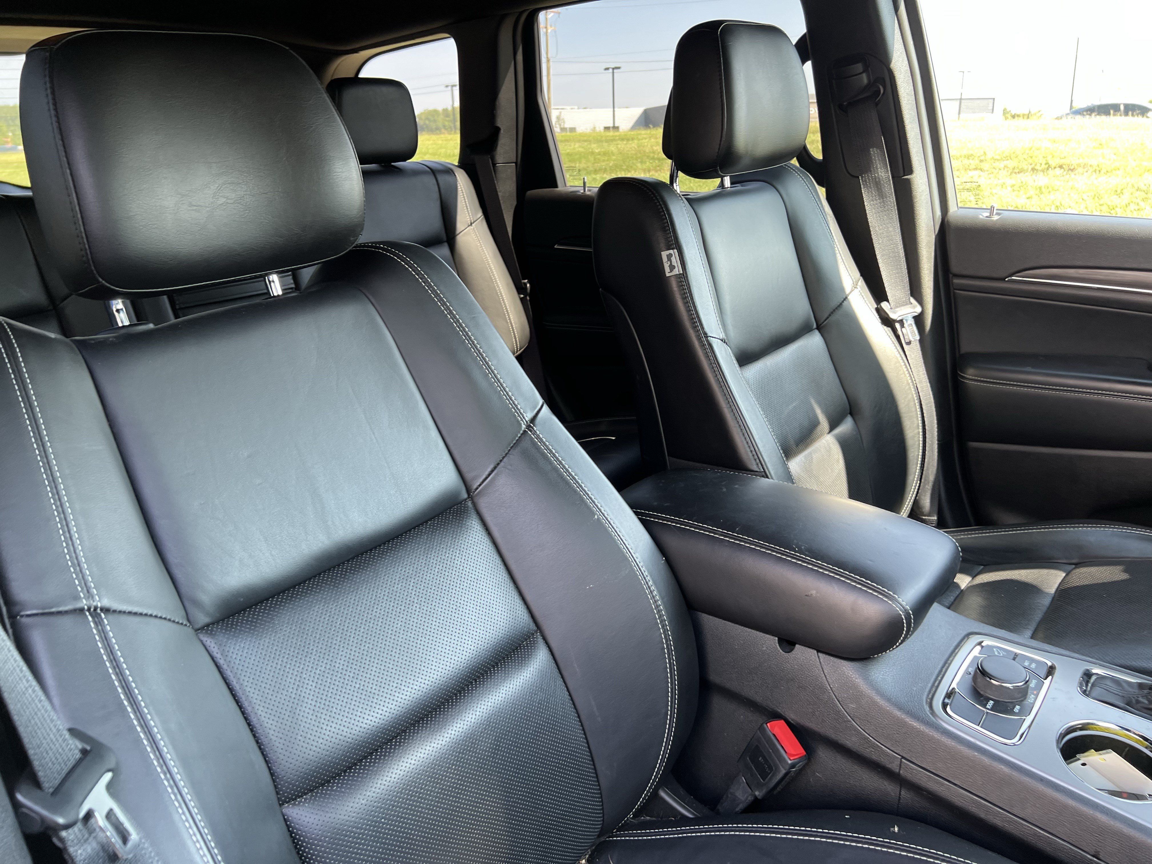 Used 2021 Jeep Grand Cherokee Limited w/ Quick Order Package 28K 80th AWD/4WD image 35