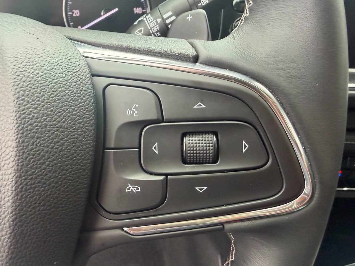 Used 2023 Buick Envision Essence w/ Technology Package I AWD/4WD image 8
