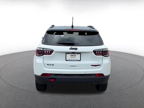 Used 2025 Jeep Compass Trailhawk AWD/4WD image 10