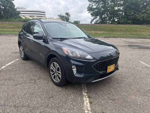 Certified 2022 Ford Escape SEL AWD/4WD image 2