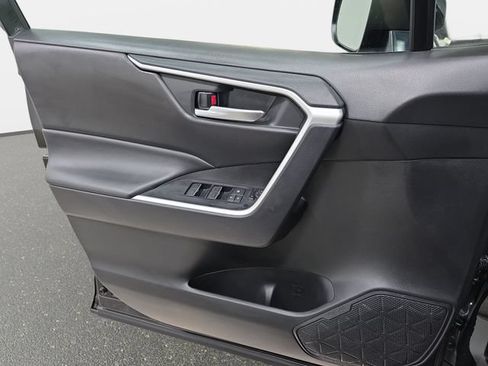 Certified 2025 Toyota RAV4 XLE AWD/4WD image 24