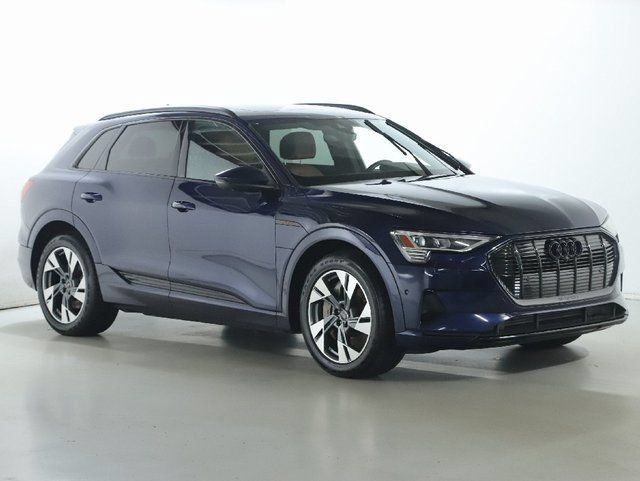 Used 2022 Audi e-tron Premium AWD/4WD image 10