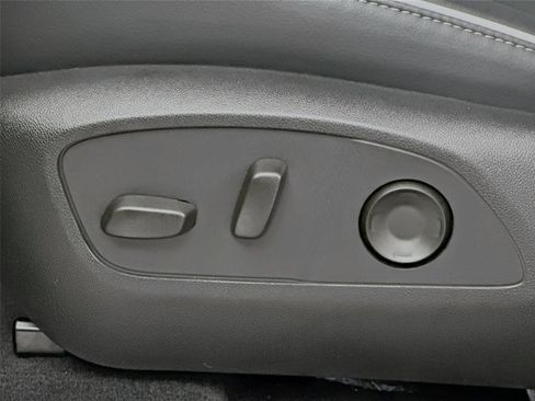 Used 2025 Buick Enclave Preferred w/ Super Cruise Package image 22