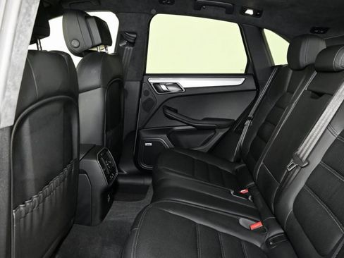 Used 2021 Porsche Macan Turbo w/ Premium Package Plus (PF0) image 43