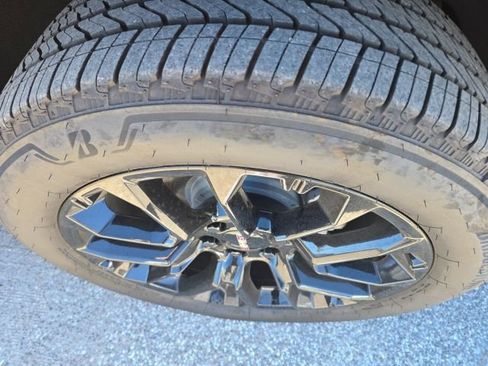 Used 2026 GMC Yukon Elevation w/ Elevation Premium Package image 9