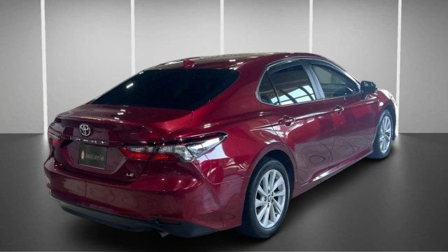 Used 2021 Toyota Camry LE FWD image 8