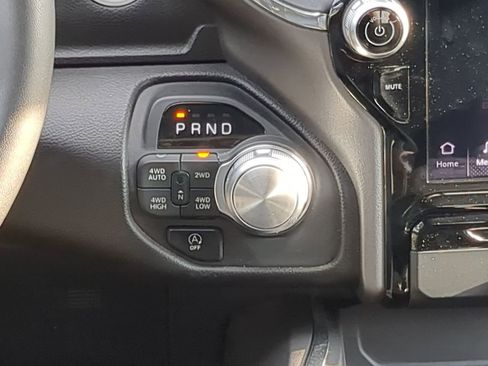 Used 2025 RAM 1500 Laramie image 16