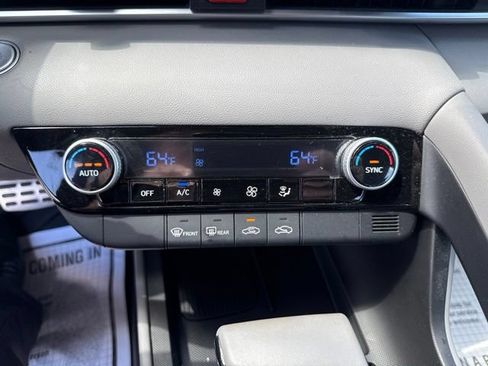 Used 2025 Hyundai Elantra Sport FWD image 20