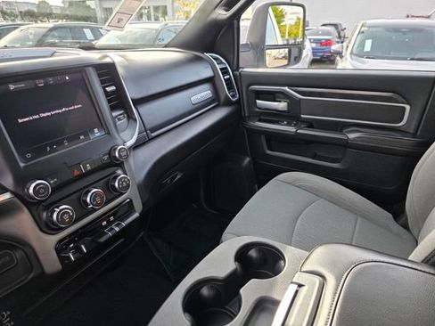 Used 2024 RAM 2500 Big Horn image 30