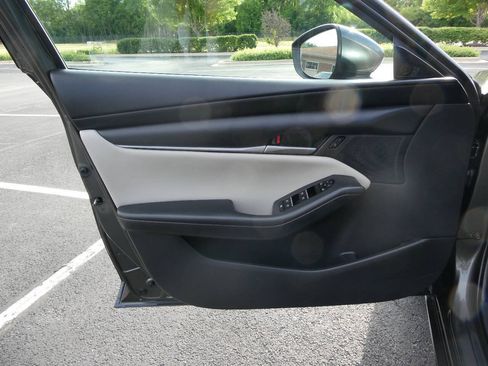 Used 2020 MAZDA MAZDA3 AWD Sedan w/ Select Package image 23