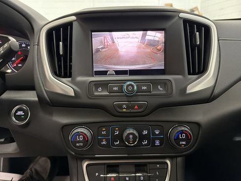 Certified 2024 GMC Terrain SLE w/ Driver Convenience Package AWD/4WD image 17