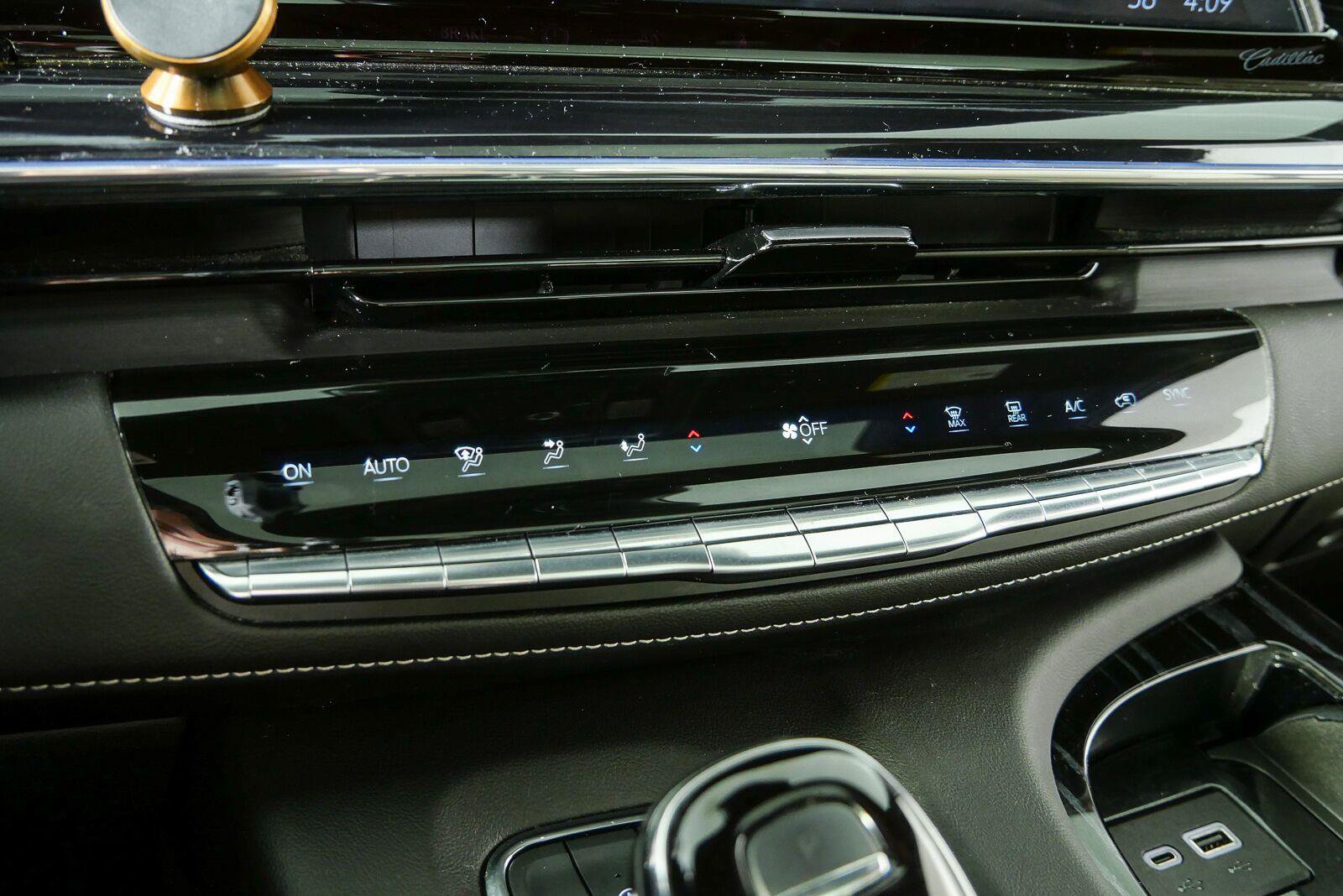 Certified 2023 Cadillac Escalade Sport AWD/4WD image 18