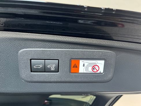 Used 2024 Toyota Land Cruiser image 10