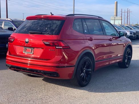 Used 2024 Volkswagen Tiguan SE R-Line AWD/4WD image 8