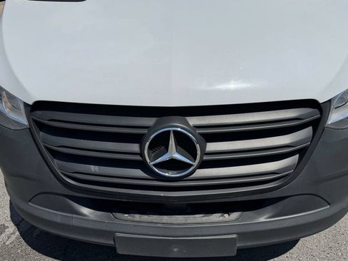 Used 2022 Mercedes-Benz Sprinter 2500 image 8